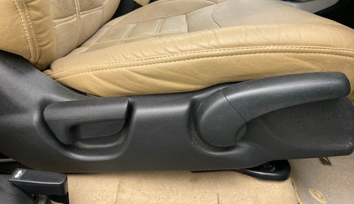 2018 Honda City 1.5L I-VTEC V MT, Petrol, Manual, 63,886 km, Driver Side Adjustment Panel