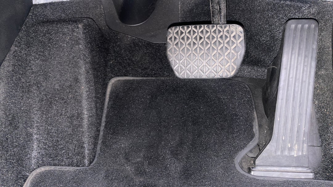 2017 Mazda CX-3 Maxx (FWD), Automatic, 68914 km, Pedals and Footmat