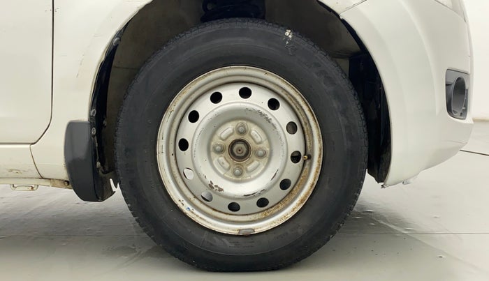 2011 Maruti Ritz VXI, Petrol, Manual, 39,644 km, Right Front Wheel
