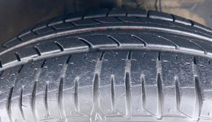 2017 Toyota Etios GX, Petrol, Manual, 25,310 km, Right Front Tyre Tread
