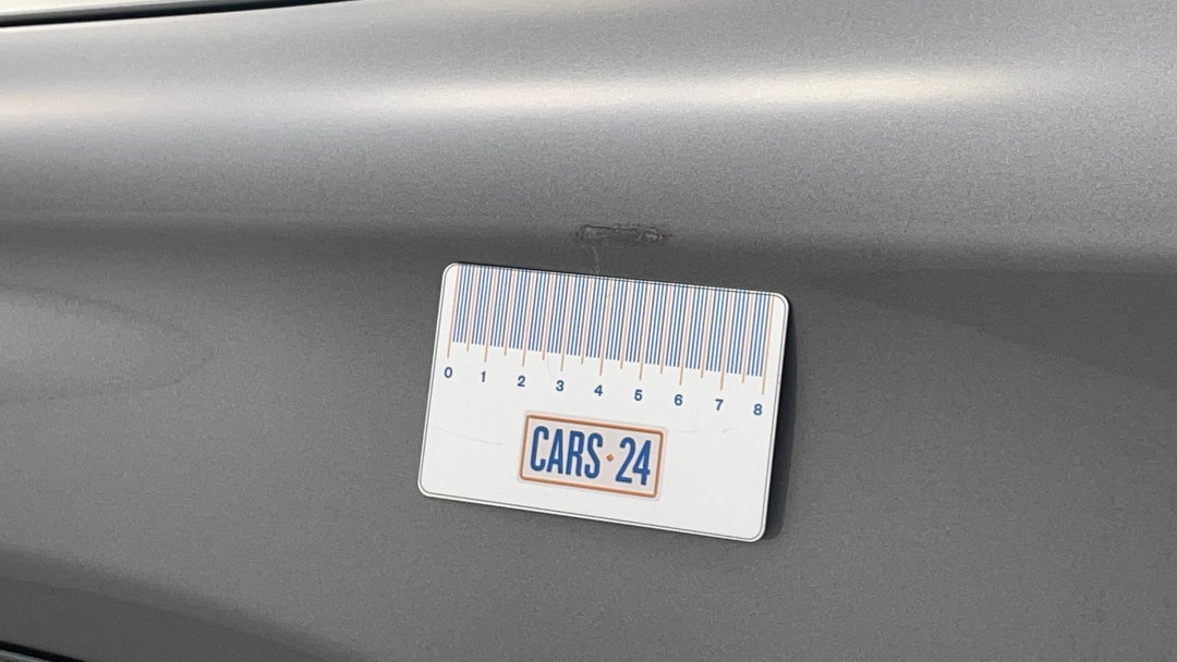 Quarter Panel Front LHS Guard Scratch