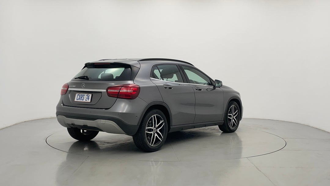 Right Back Diagonal (45- Degree) View