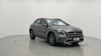 2017 Mercedes-benz GLA 180 Automatic, 103k km Petrol Car