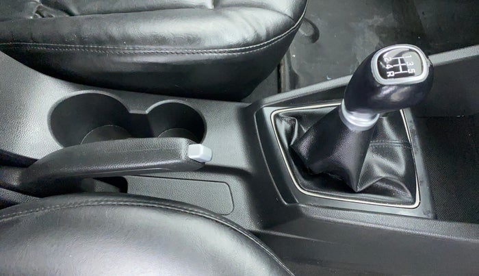 2017 Hyundai Elite i20 ASTA 1.2, Petrol, Manual, 35,957 km, Gear Lever