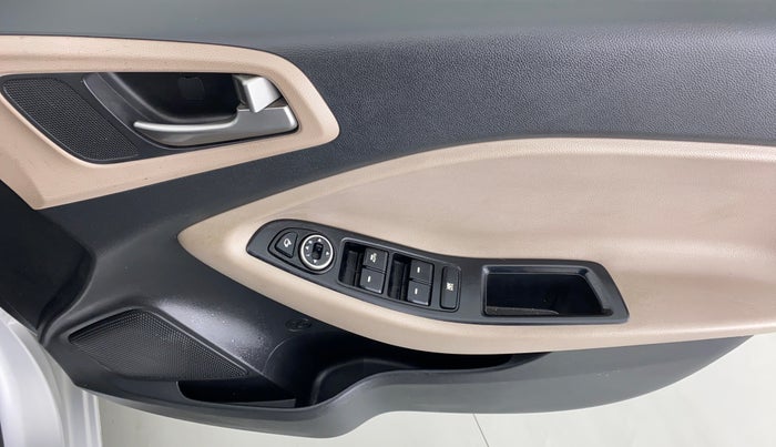 2017 Hyundai Elite i20 ASTA 1.2, Petrol, Manual, 35,957 km, Driver Side Door Panels Control