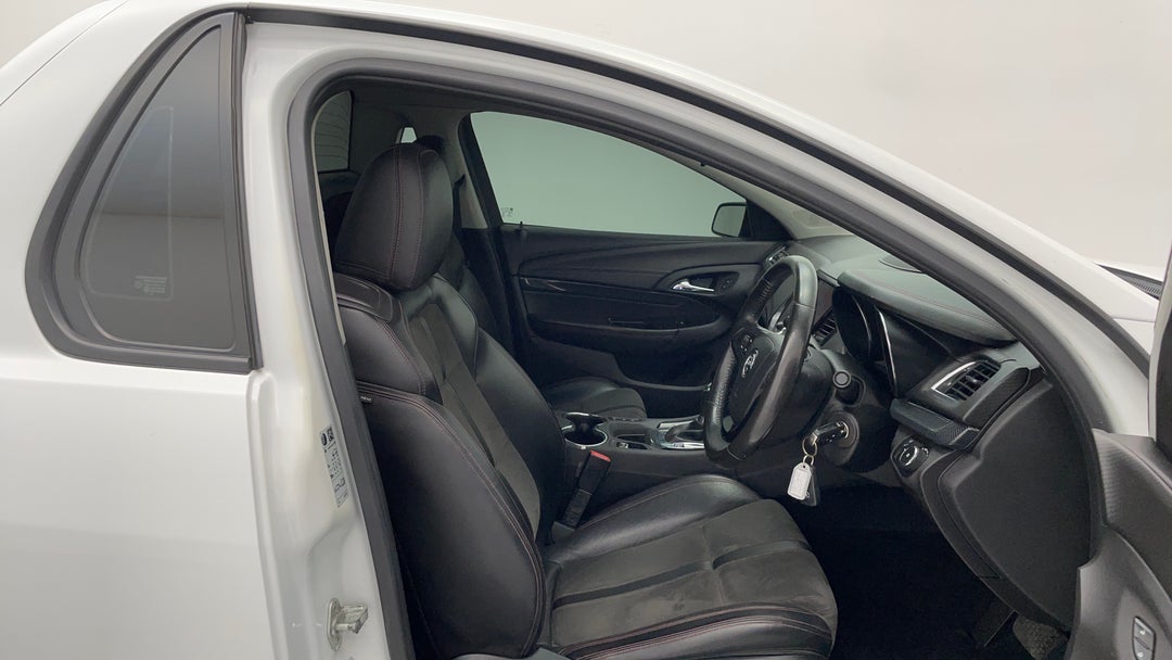 2015 Holden Ute Sv6 Storm, Automatic, 125021 km, Right Side Front Door Cabin View