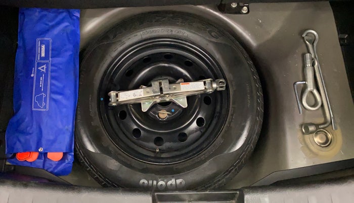 2015 Maruti Swift VXI, Petrol, Manual, 33,266 km, Spare Tyre