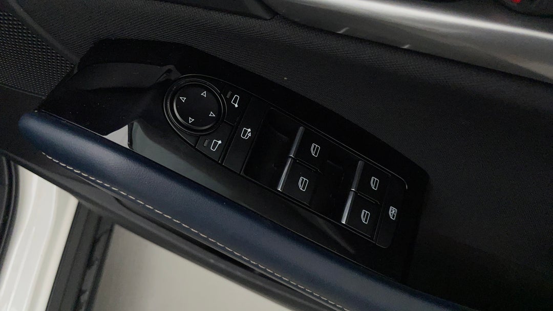 2024 Mazda CX-30 G20 Evolve (FWD), Automatic, 28725 km, Drivers Side Door Panel Controls