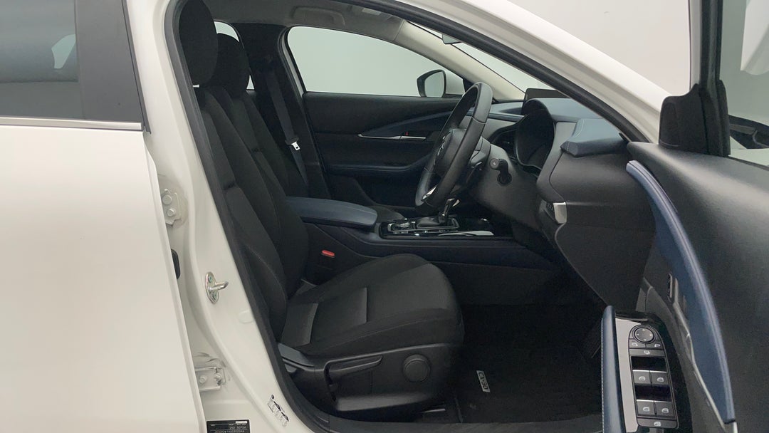 2024 Mazda CX-30 G20 Evolve (FWD), Automatic, 28725 km, Right Side Front Door Cabin View