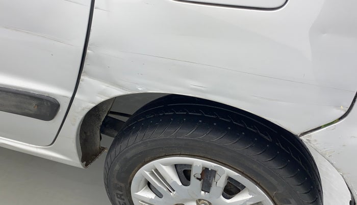 2013 Hyundai Santro Xing GLS, Petrol, Manual, 26,106 km, Left quarter panel - Slightly dented