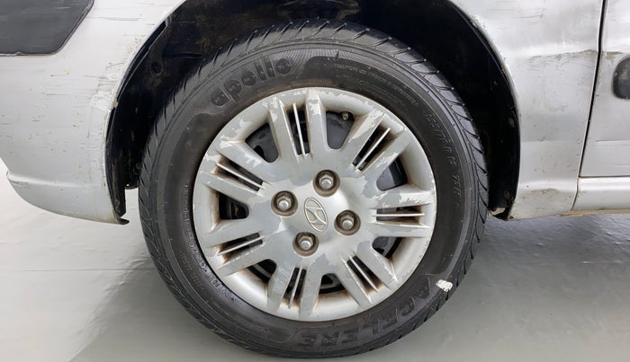 2013 Hyundai Santro Xing GLS, Petrol, Manual, 26,106 km, Left Front Wheel