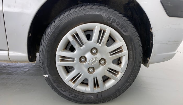 2013 Hyundai Santro Xing GLS, Petrol, Manual, 26,106 km, Right Front Wheel