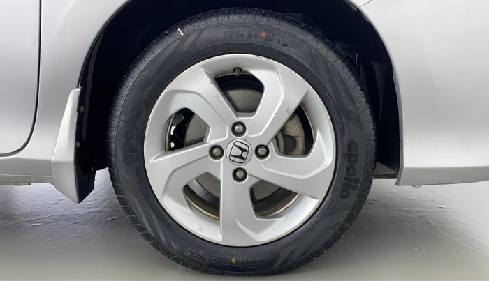 2014 Honda City V MT PETROL, Petrol, Manual, 52,373 km, Right Front Wheel