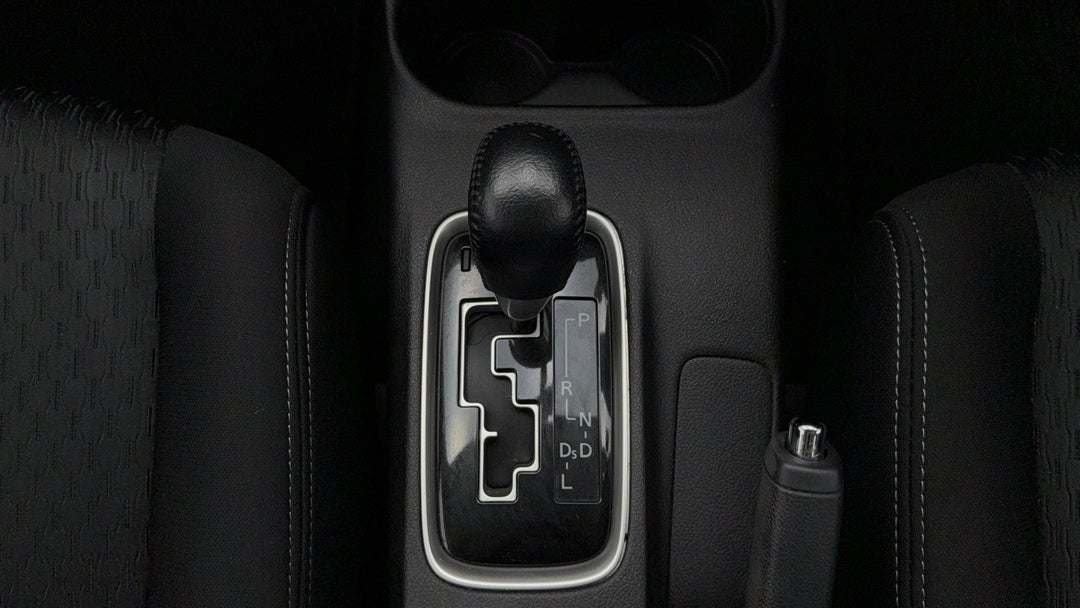 2014 Mitsubishi Outlander Es (4x4), Automatic, 114902 km, Gear Lever 