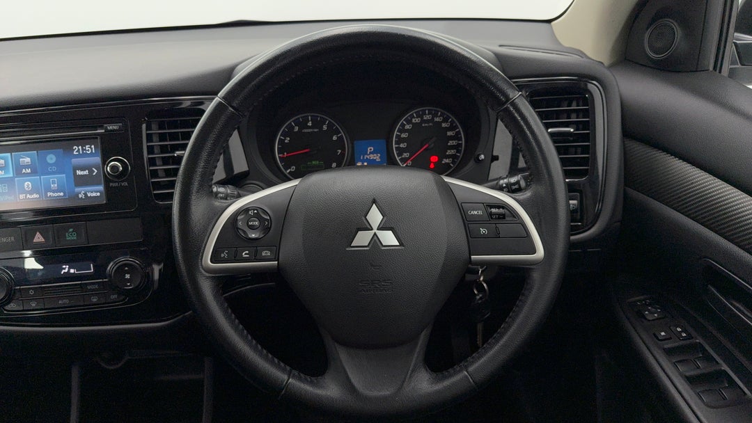 2014 Mitsubishi Outlander Es (4x4), Automatic, 114902 km, Steering Wheel Close-up