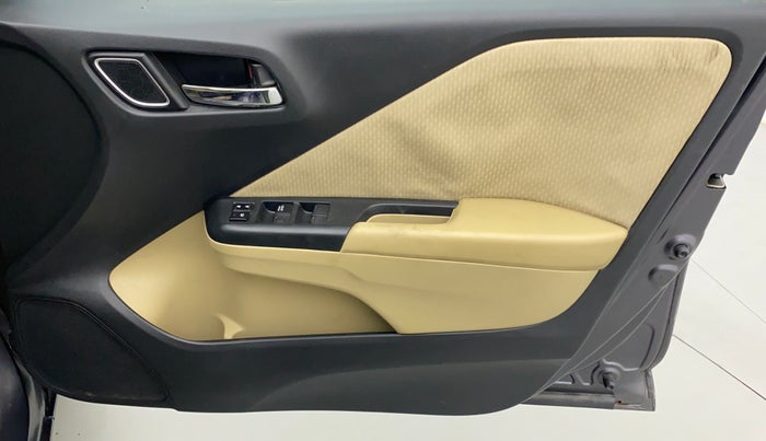 2017 Honda City V MT PETROL, Petrol, Manual, 59,084 km, Driver Side Door Panels Control