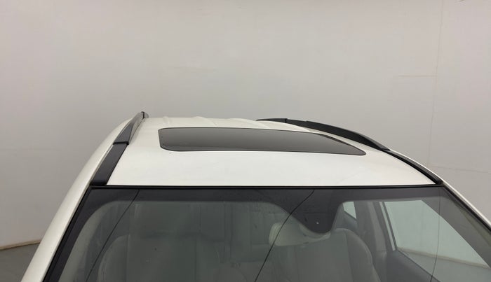 2017 Mahindra XUV500 W10 1.99, Diesel, Manual, 71,597 km, Roof