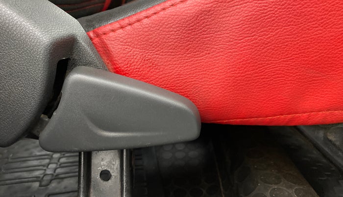 2015 Renault Kwid RXE, Petrol, Manual, 24,867 km, Driver Side Adjustment Panel