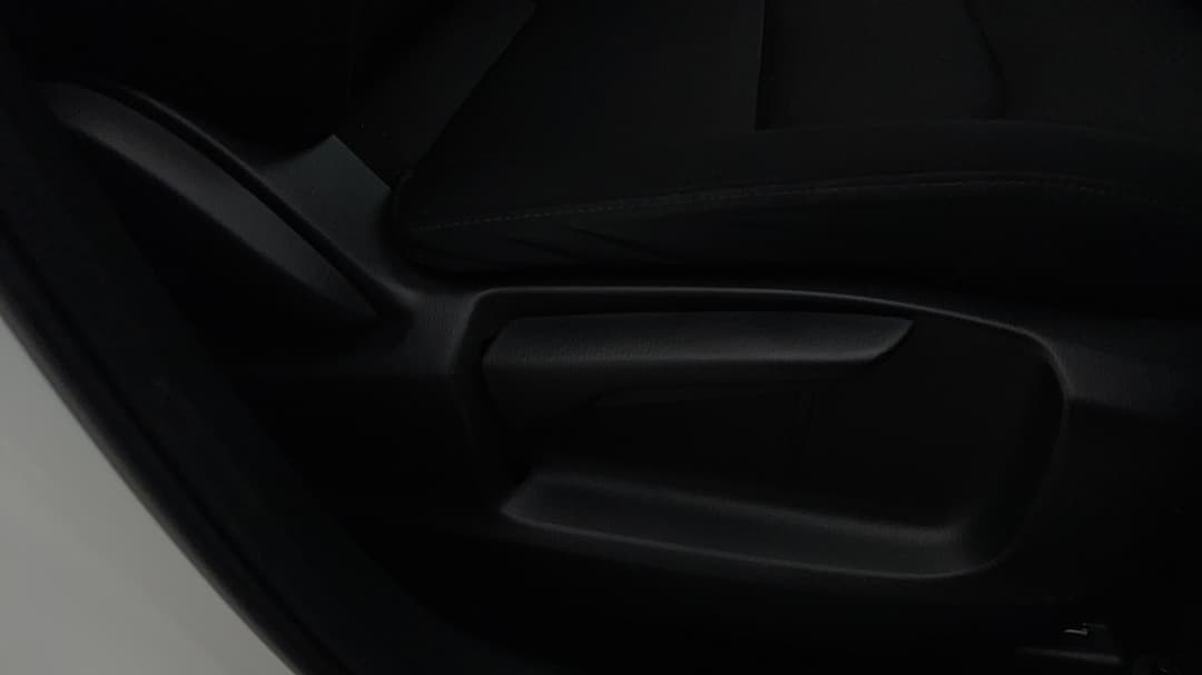 2022 Mazda CX-5 Maxx Sport (fwd), Automatic, 45639 km, Drivers Side Adjustment Panel