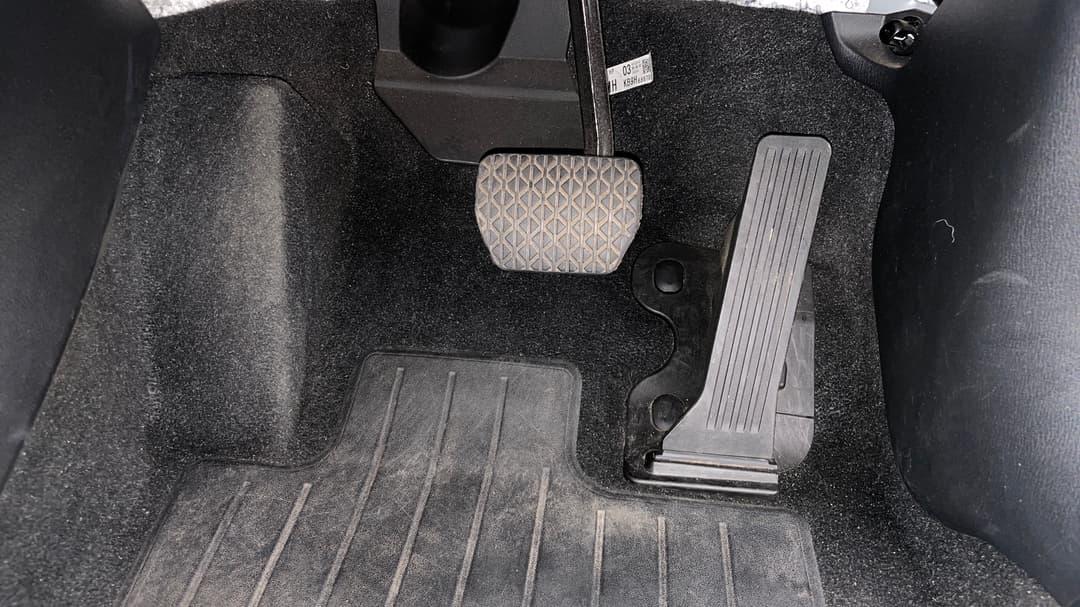 2022 Mazda CX-5 Maxx Sport (fwd), Automatic, 45639 km, Pedals and Footmat