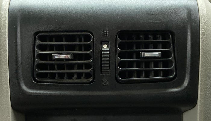 2014 Mahindra Scorpio S4, Diesel, Manual, 65,048 km, Rear AC Vents