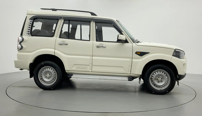2014 Mahindra Scorpio S4, Diesel, Manual, 65,048 km, Right Side View