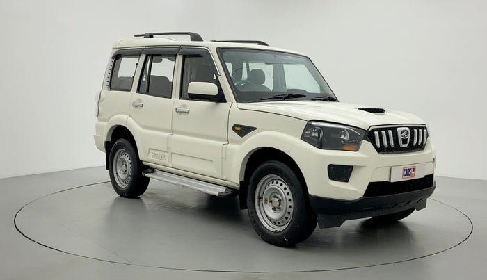 2014 Mahindra Scorpio S4, Diesel, Manual, 65,048 km, Right Front Diagonal