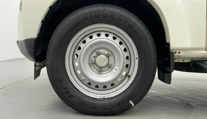 2014 Mahindra Scorpio S4, Diesel, Manual, 65,048 km, Left Front Wheel