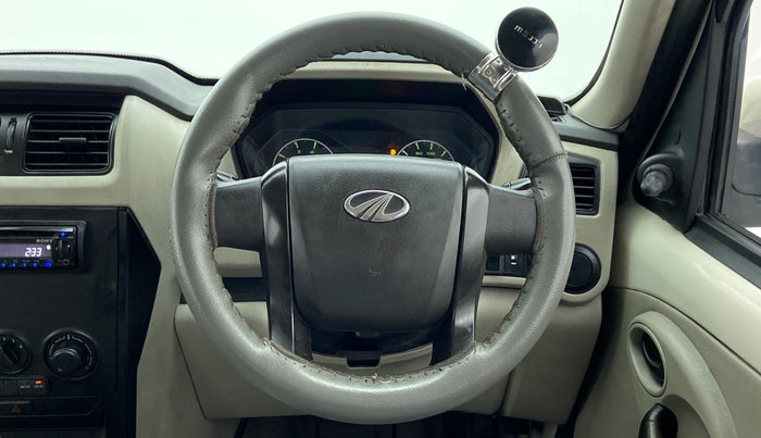 2014 Mahindra Scorpio S4, Diesel, Manual, 65,048 km, Steering Wheel Close Up