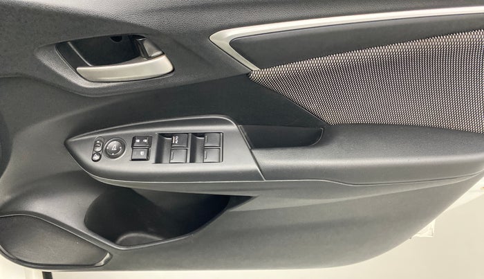 2018 Honda WR-V 1.5 i-DTEC VX MT, Diesel, Manual, 50,148 km, Driver Side Door Panels Control