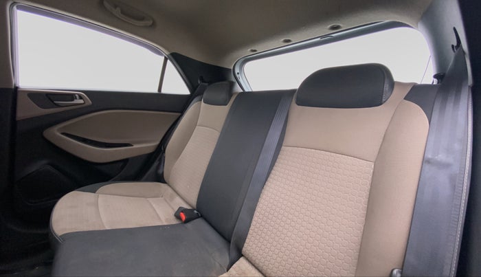 2017 Hyundai Elite i20 Magna Executive 1.2, Petrol, Manual, 19,779 km, Right Side Door Cabin View