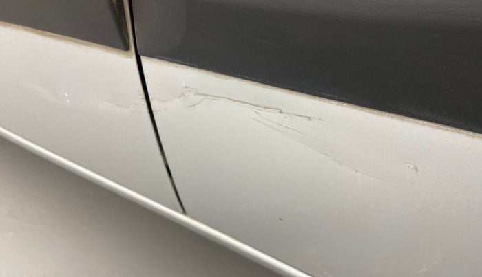 2010 Hyundai i10 MAGNA 1.2, Petrol, Manual, 50,014 km, Rear left door - Minor scratches