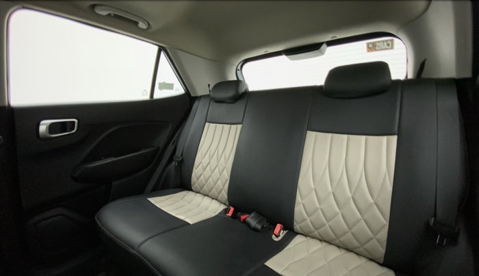 2019 Hyundai VENUE SX 1.0 TURBO, Petrol, Manual, 41,289 km, Right Side Rear Door Cabin