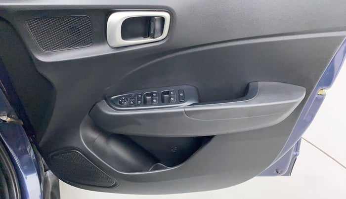 2019 Hyundai VENUE SX 1.0 TURBO, Petrol, Manual, 41,289 km, Driver Side Door Panels Control