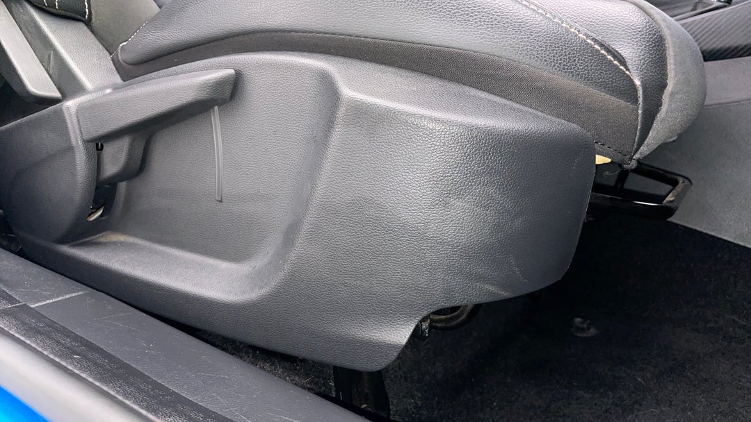 2022 MG Mg3 Auto Excite (with Navigation), Automatic, 38240 km, Drivers Side Adjustment Panel