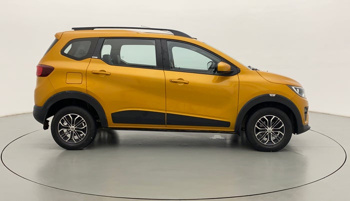 2019 Renault TRIBER 1.0 RXT, Petrol, Manual, 31,240 km, Right Side View