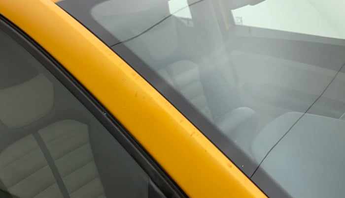 2019 Renault TRIBER 1.0 RXT, Petrol, Manual, 31,240 km, Right A pillar - Minor scratches