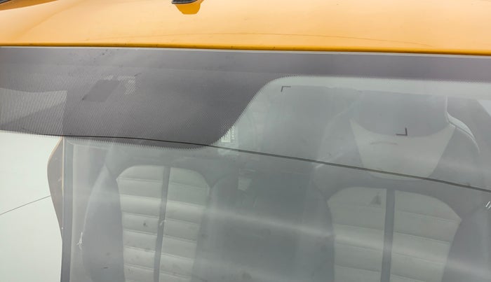 2019 Renault TRIBER 1.0 RXT, Petrol, Manual, 31,240 km, Front windshield - Minor spot on windshield