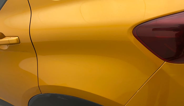 2019 Renault TRIBER 1.0 RXT, Petrol, Manual, 31,240 km, Left quarter panel - Minor scratches