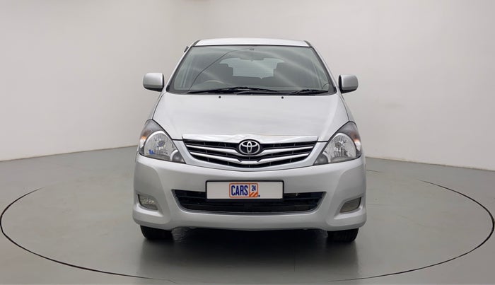 2010 Toyota Innova 2.5 V 8 STR, Diesel, Manual, 1,18,656 km, Highlights