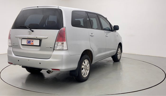 2010 Toyota Innova 2.5 V 8 STR, Diesel, Manual, 1,18,656 km, Right Back Diagonal
