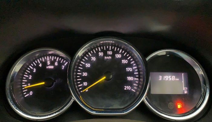2017 Renault Duster RXL PETROL, Petrol, Manual, 31,958 km, Odometer Image