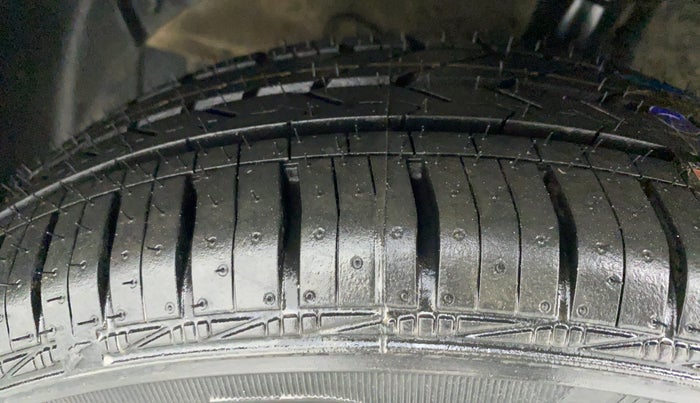 2014 Hyundai Grand i10 ASTA 1.2 (O) VTVT, Petrol, Manual, 82,326 km, Left Front Tyre Tread