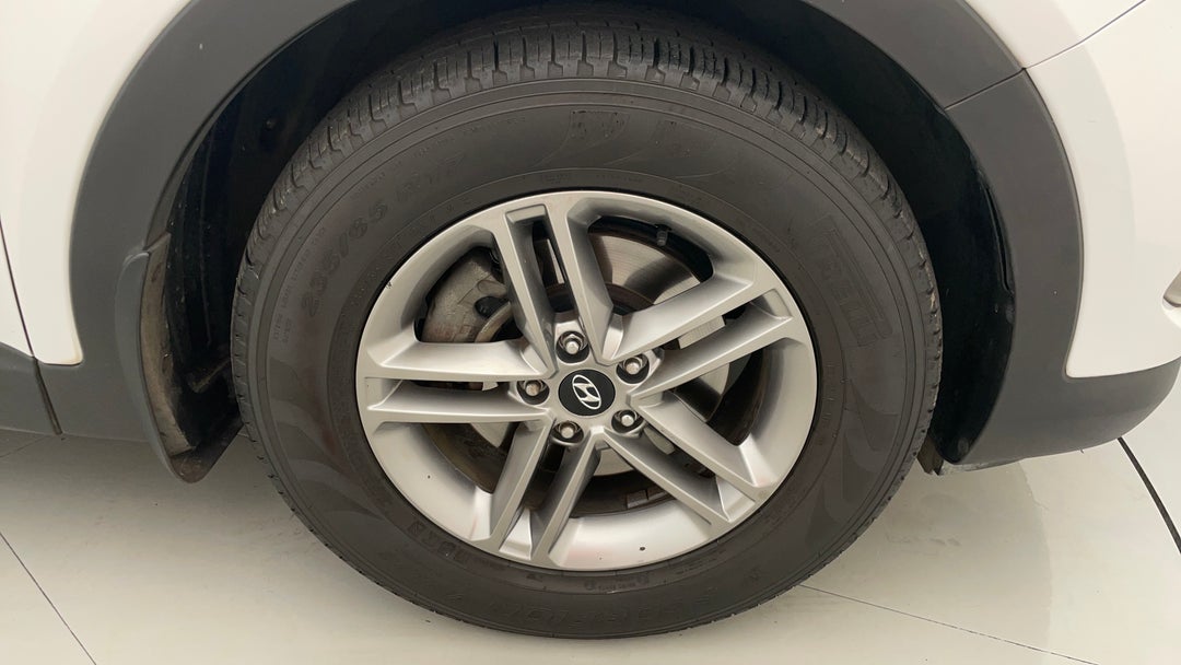 2017 Hyundai Santa Fe Active Crdi (4x4), Automatic, 115252 km, Right Front Wheel