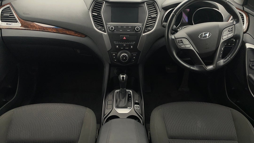 2017 Hyundai Santa Fe Active Crdi (4x4), Automatic, 115252 km, Center Console