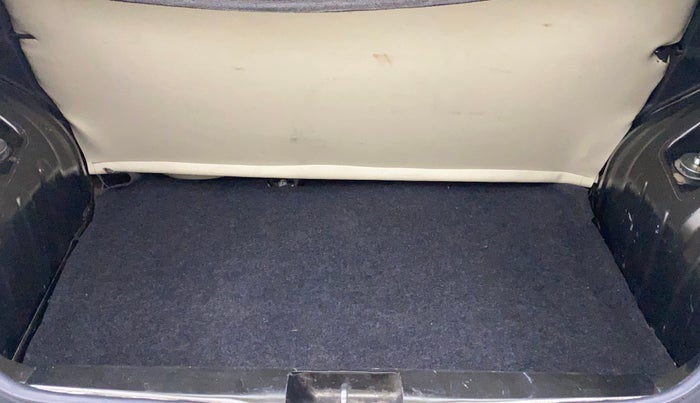 2017 Renault Kwid RXT 0.8 (O), Petrol, Manual, 49,595 km, Boot Inside