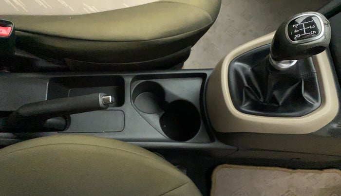 2014 Hyundai Xcent SX 1.2 (O), Petrol, Manual, 29,695 km, Gear Lever