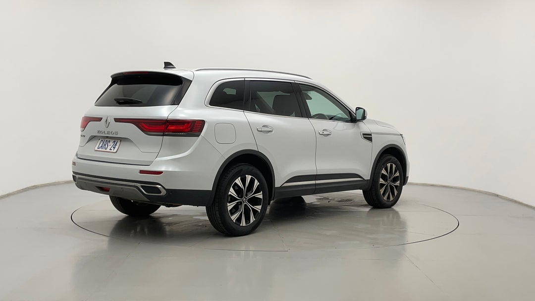 Right Back Diagonal (45- Degree) View