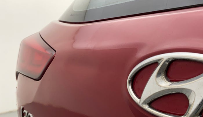 2014 Hyundai Elite i20 SPORTZ (O) 1.4, Diesel, Manual, 73,924 km, Dicky (Boot door) - Slightly dented
