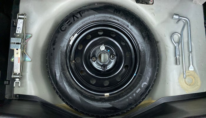 2015 Maruti Swift VXI D, Petrol, Manual, 54,070 km, Spare Tyre